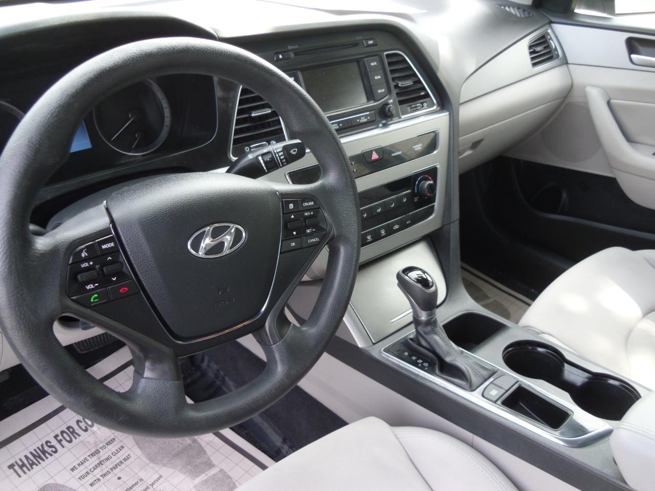 Hyundai Sonata 4dr Sdn 2.4L SE PZEV 2015