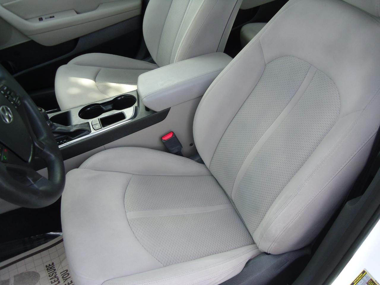 Hyundai Sonata 4dr Sdn 2.4L SE PZEV 2015