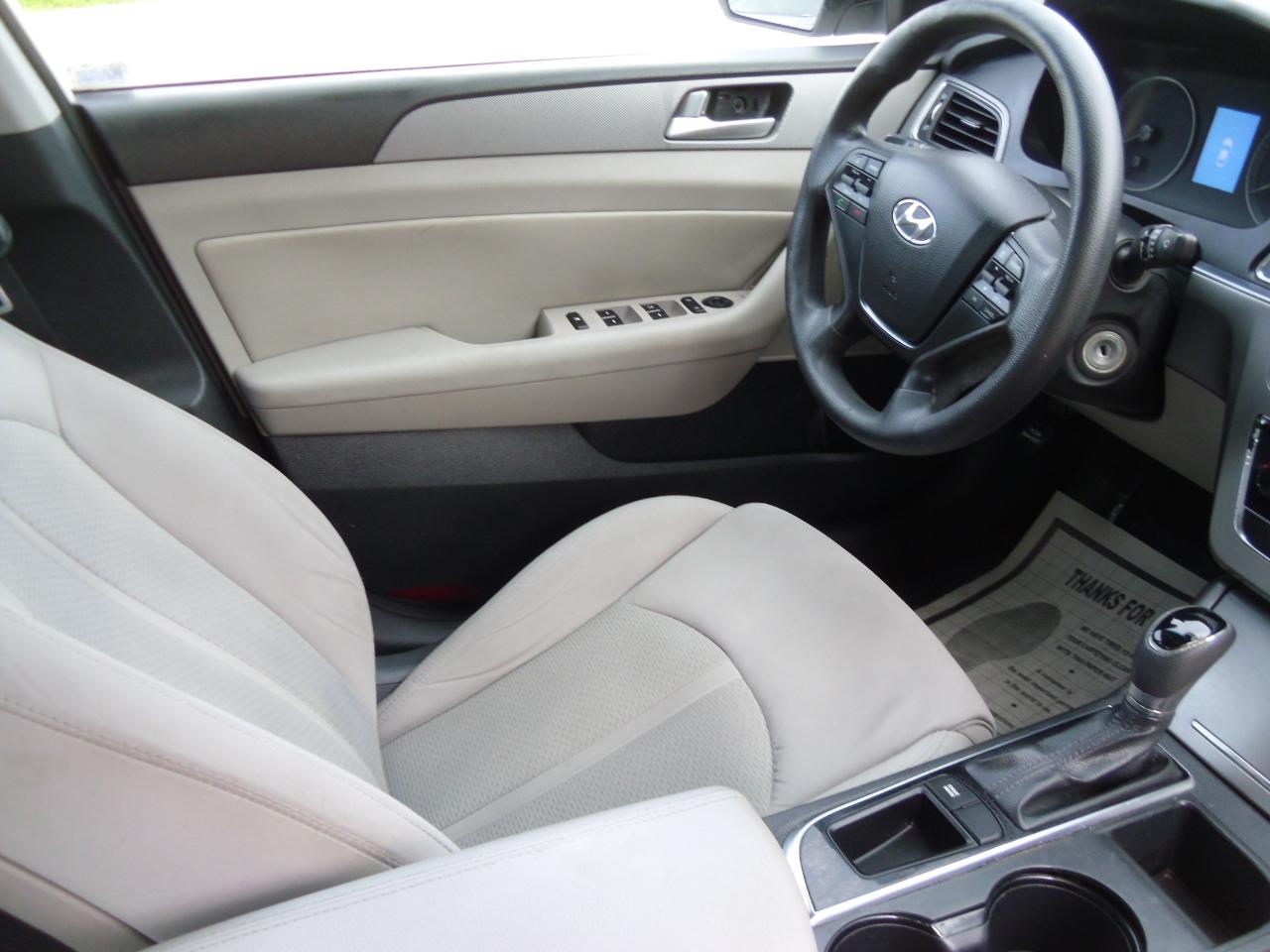 Hyundai Sonata 4dr Sdn 2.4L SE PZEV 2015