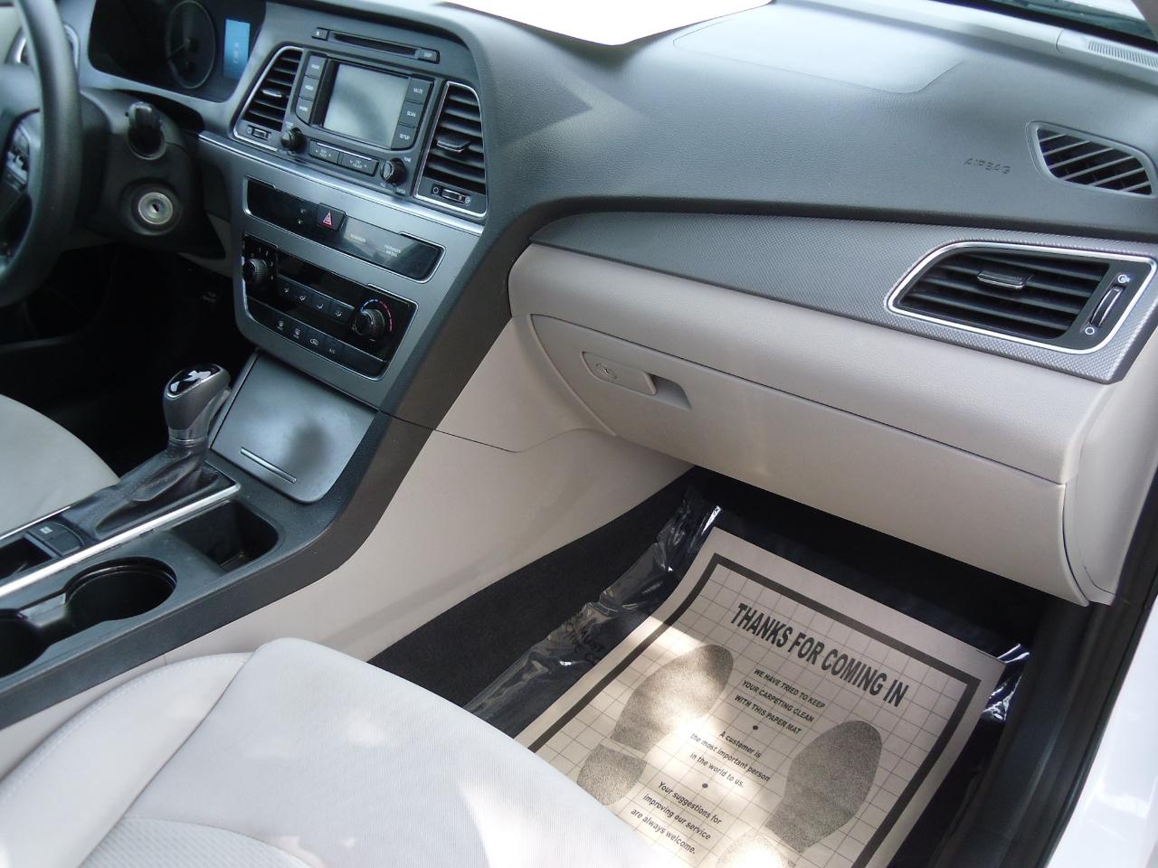 Hyundai Sonata 4dr Sdn 2.4L SE PZEV 2015