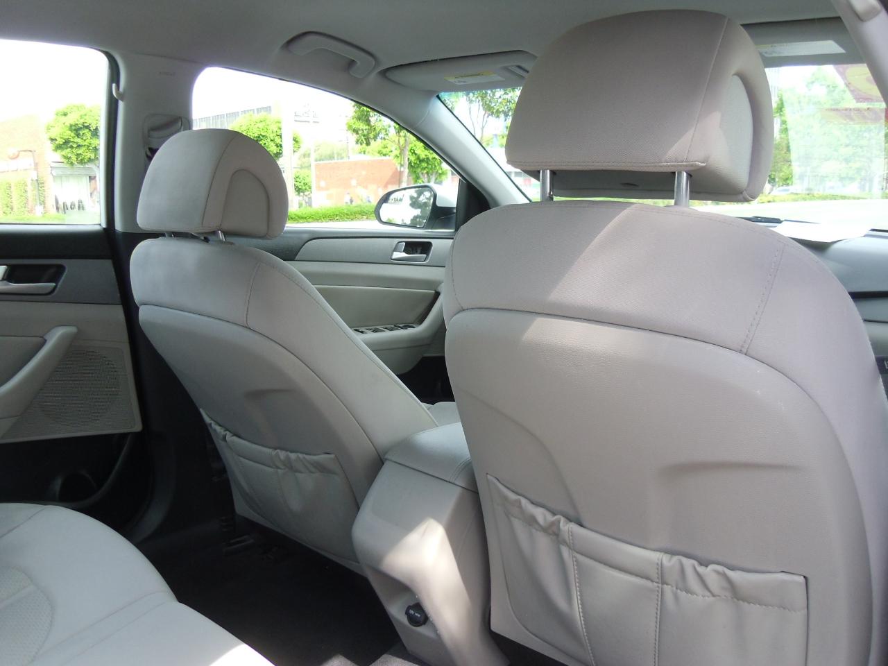 Hyundai Sonata 4dr Sdn 2.4L SE PZEV 2015