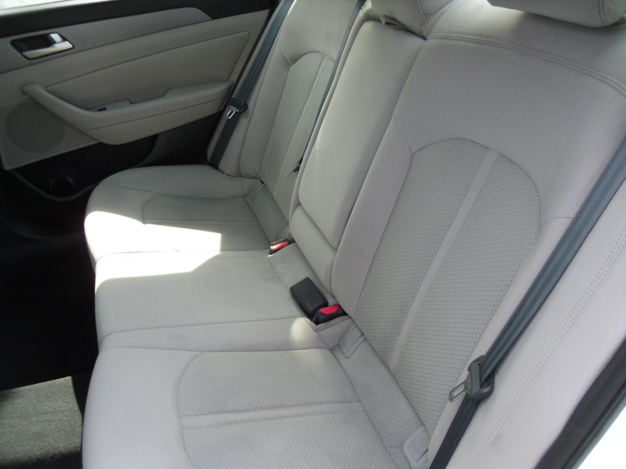 Hyundai Sonata 4dr Sdn 2.4L SE PZEV 2015