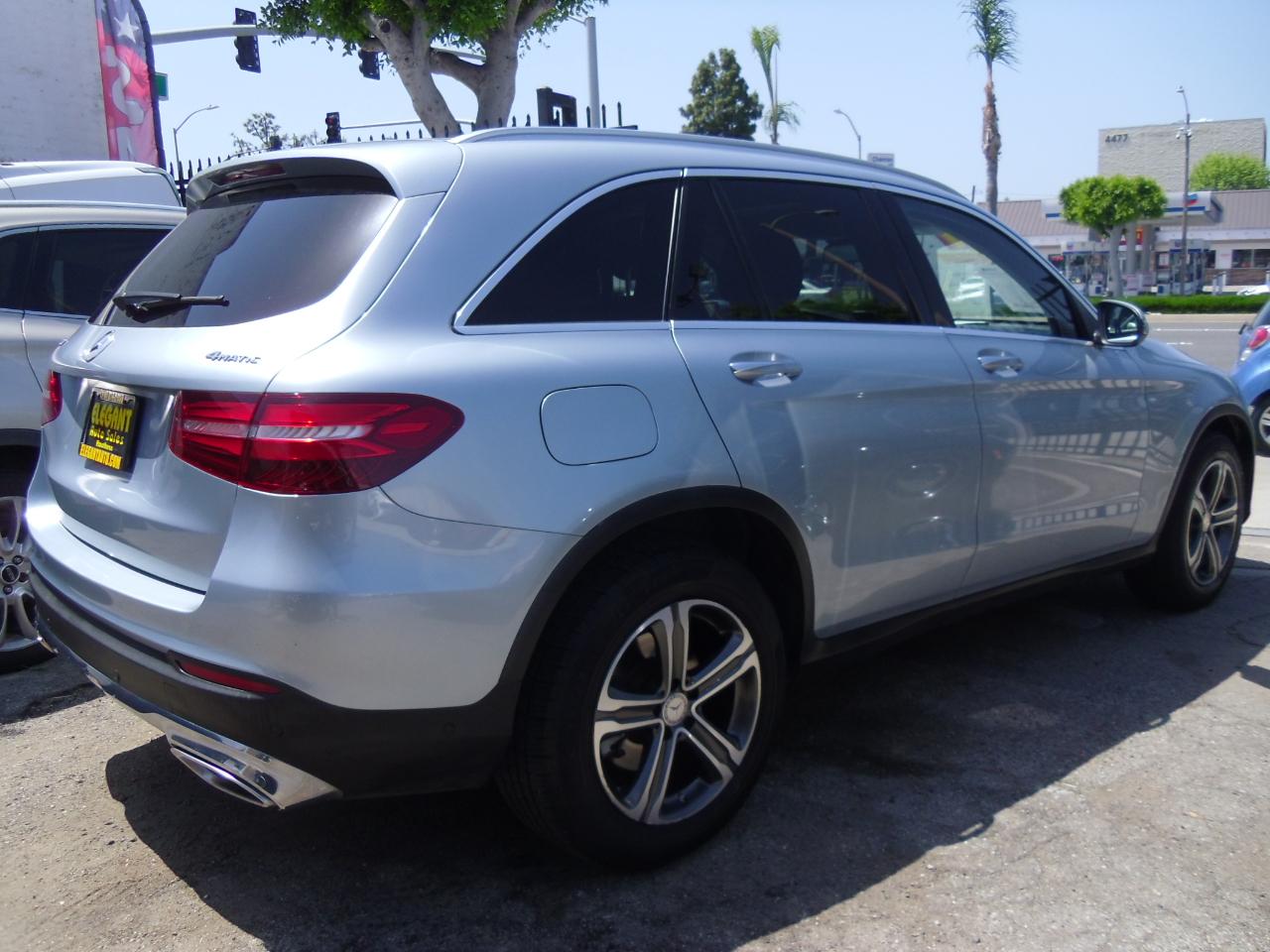 Mercedes-Benz GLC GLC 300 4MATIC SUV 2017