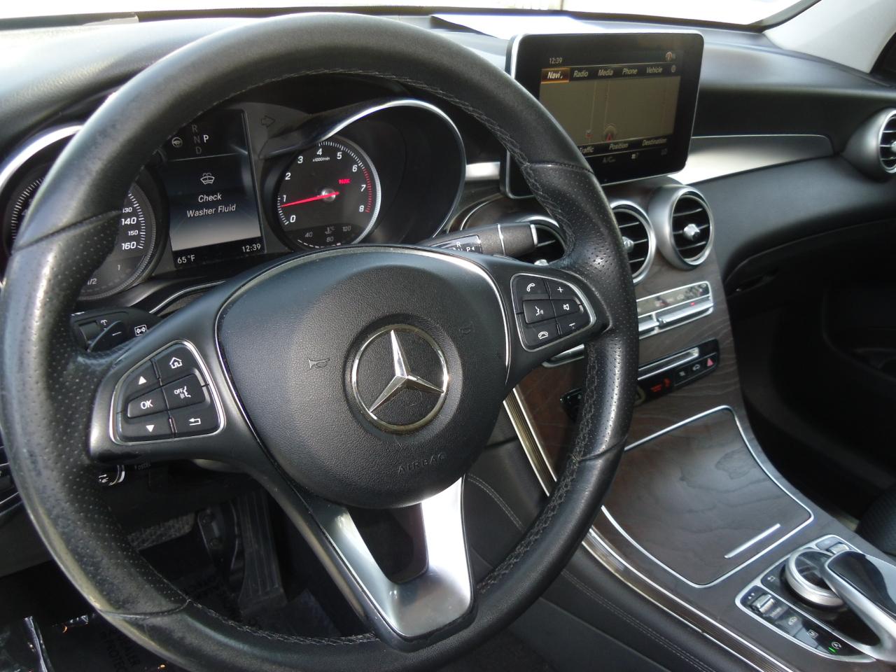 Mercedes-Benz GLC GLC 300 4MATIC SUV 2017