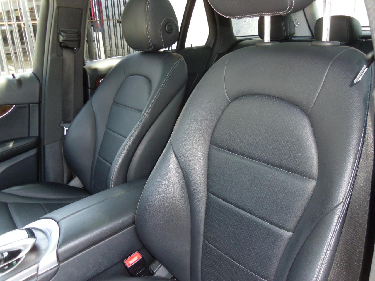 Mercedes-Benz GLC GLC 300 4MATIC SUV 2017