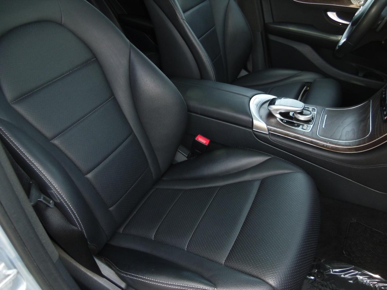 Mercedes-Benz GLC GLC 300 4MATIC SUV 2017