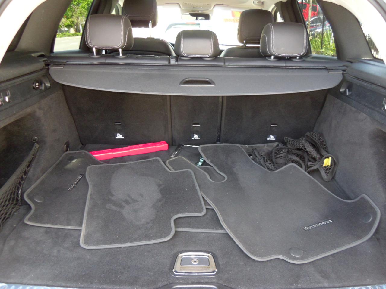 Mercedes-Benz GLC GLC 300 4MATIC SUV 2017