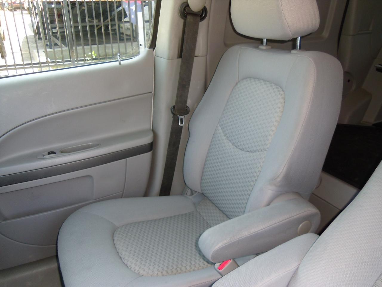 Chevrolet HHR FWD 4dr Panel LS 2010