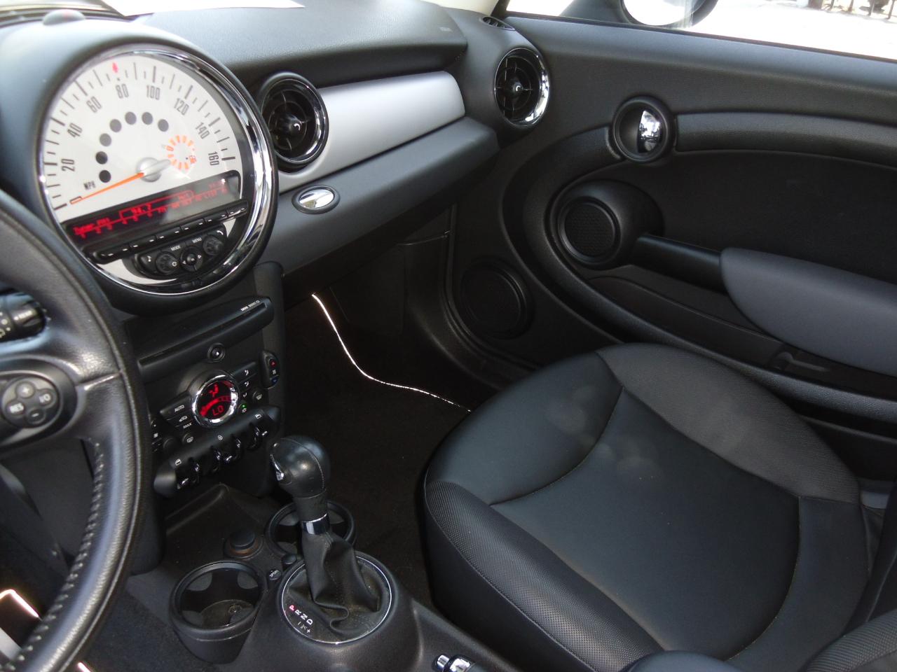 MINI Cooper Hardtop 2dr Cpe 2012