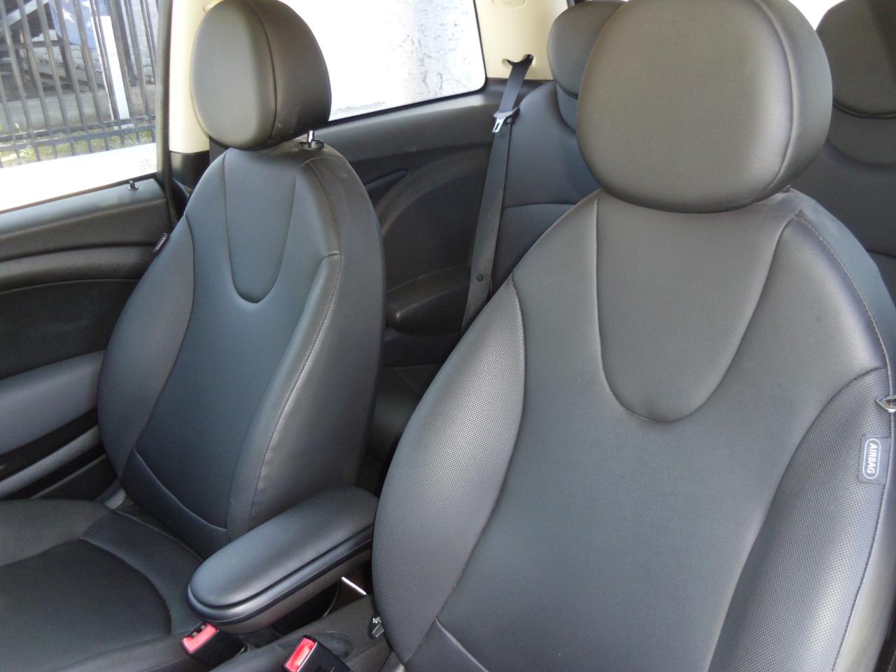MINI Cooper Hardtop 2dr Cpe 2012