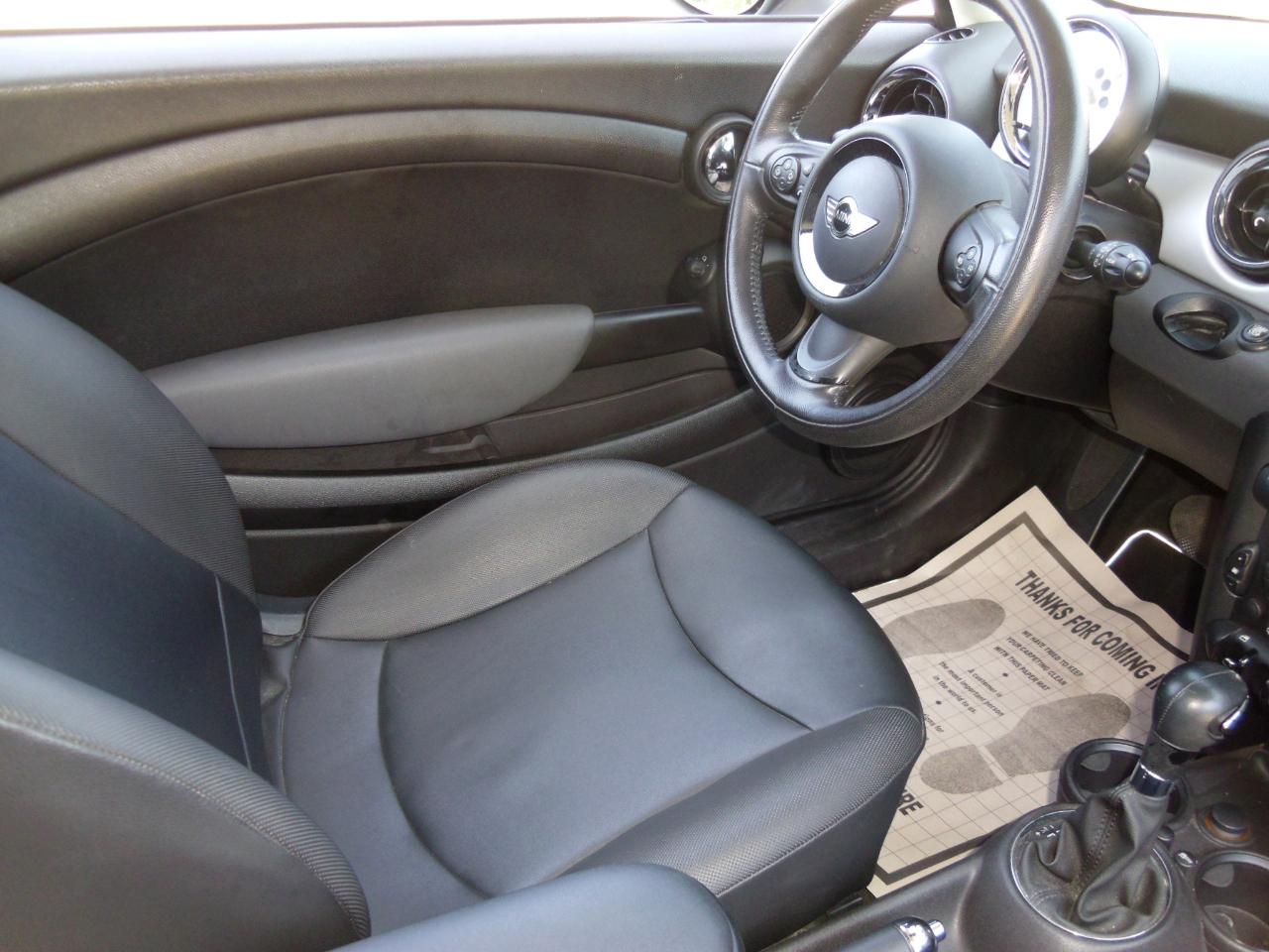 MINI Cooper Hardtop 2dr Cpe 2012