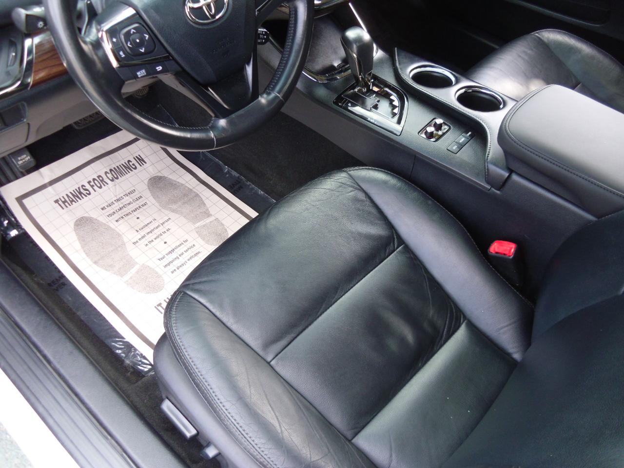 Toyota Avalon 4dr Sdn XLE Touring (Natl) 2013