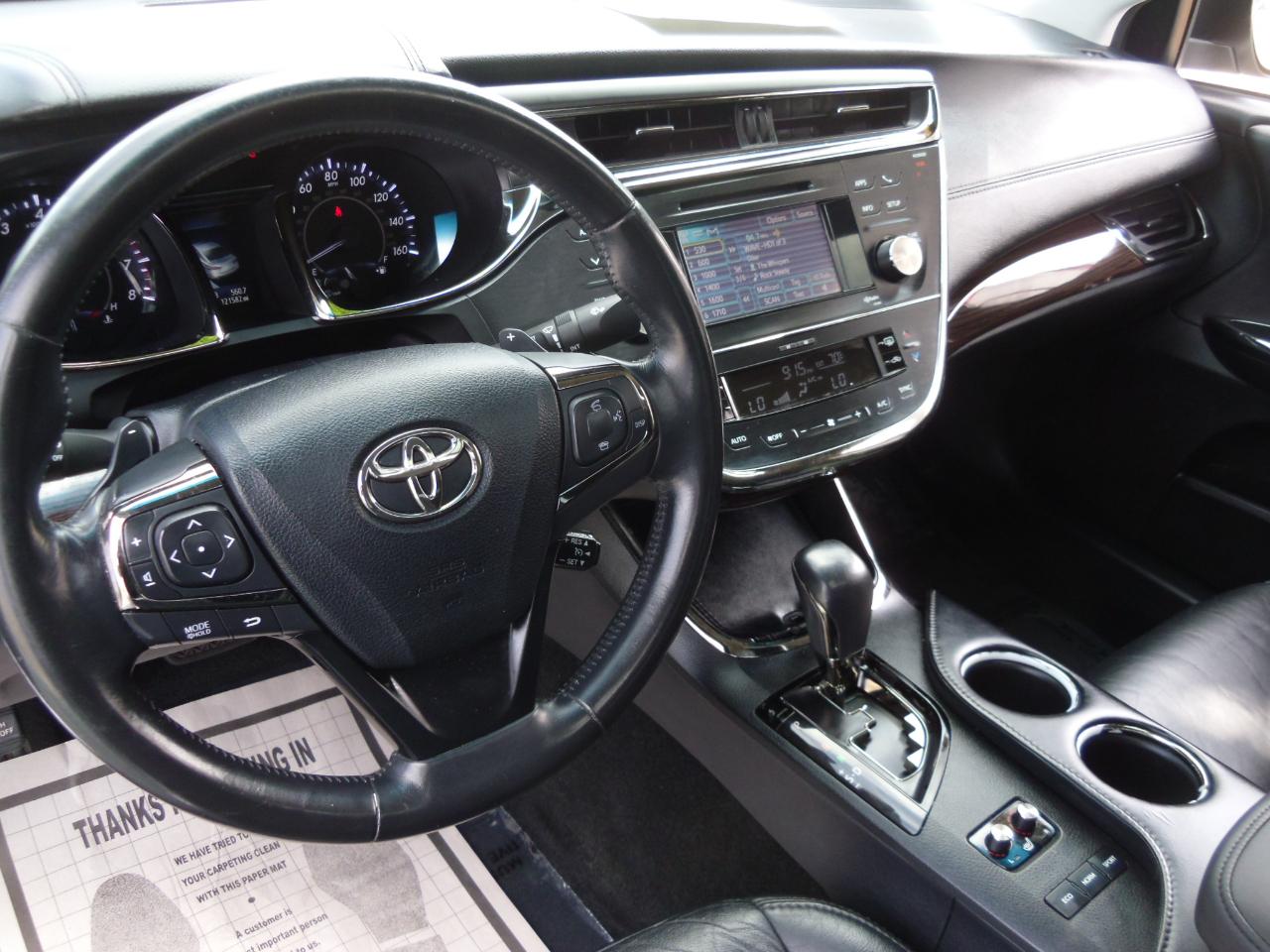 Toyota Avalon 4dr Sdn XLE Touring (Natl) 2013