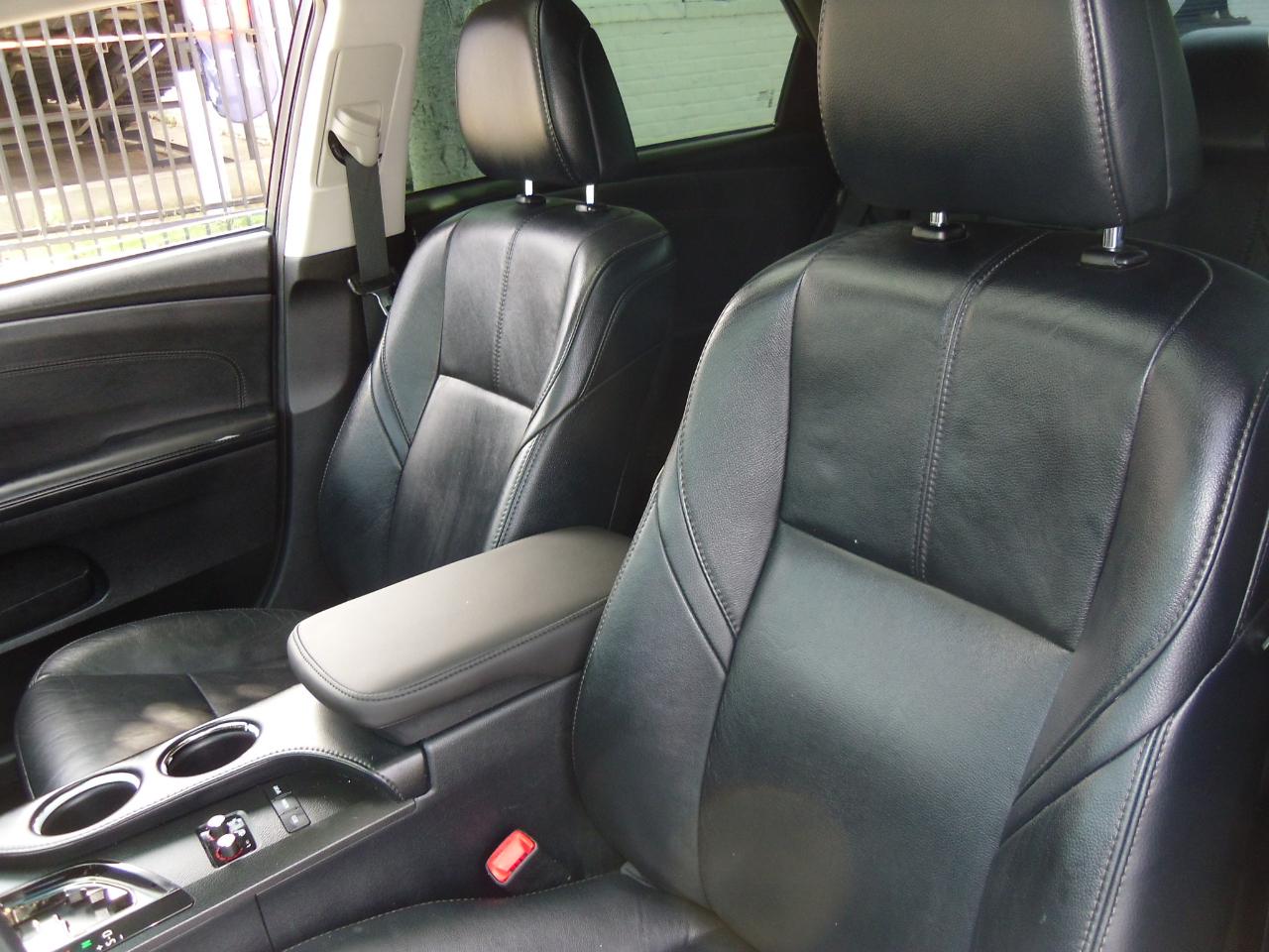 Toyota Avalon 4dr Sdn XLE Touring (Natl) 2013