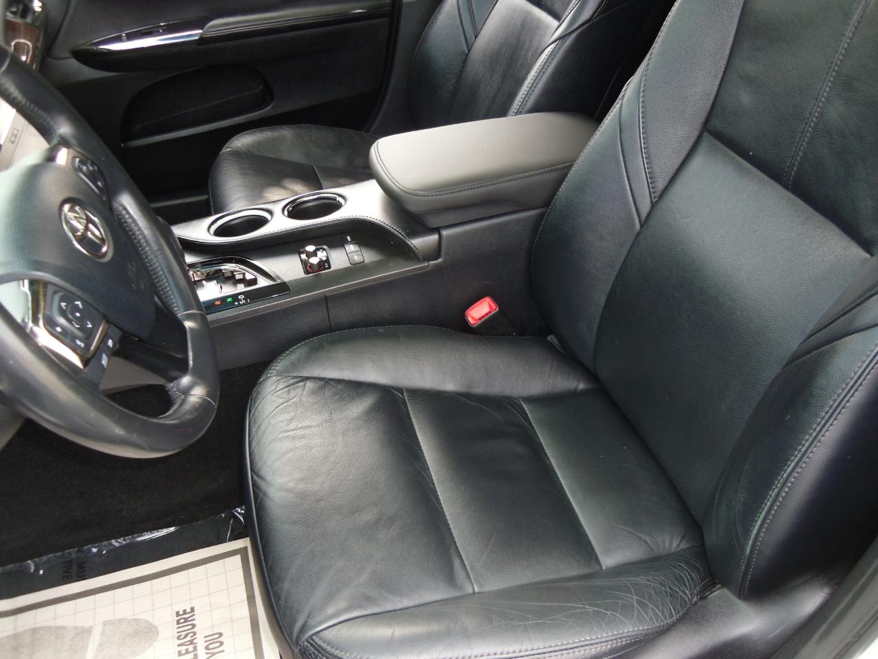 Toyota Avalon 4dr Sdn XLE Touring (Natl) 2013