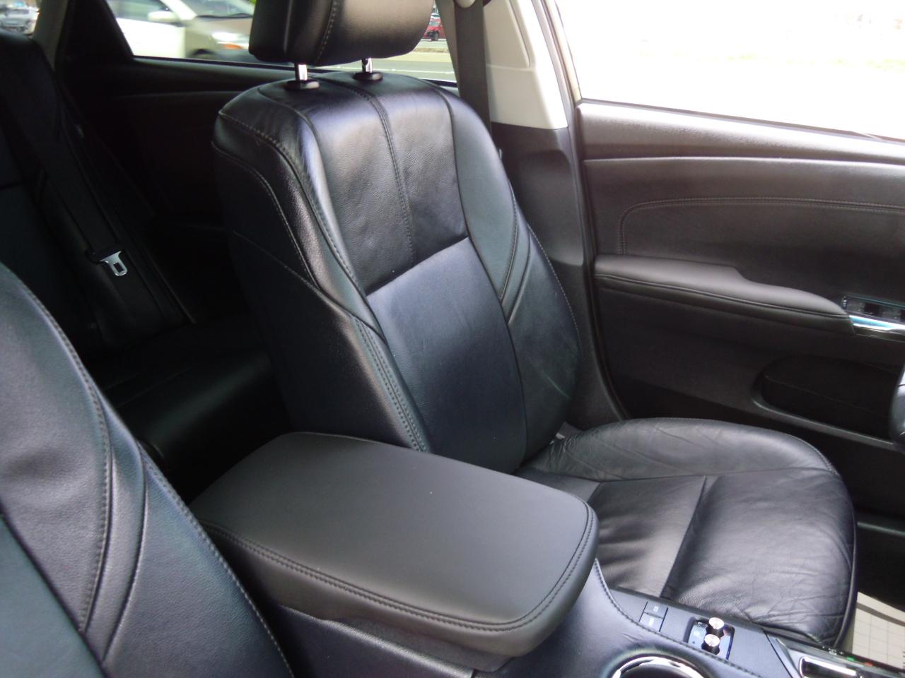 Toyota Avalon 4dr Sdn XLE Touring (Natl) 2013