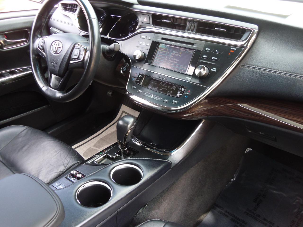 Toyota Avalon 4dr Sdn XLE Touring (Natl) 2013