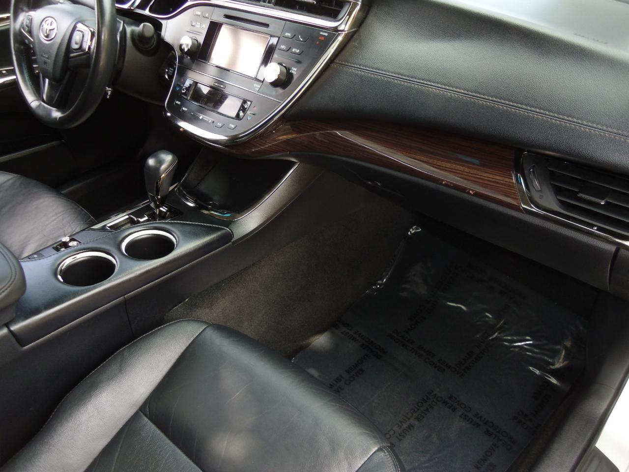 Toyota Avalon 4dr Sdn XLE Touring (Natl) 2013