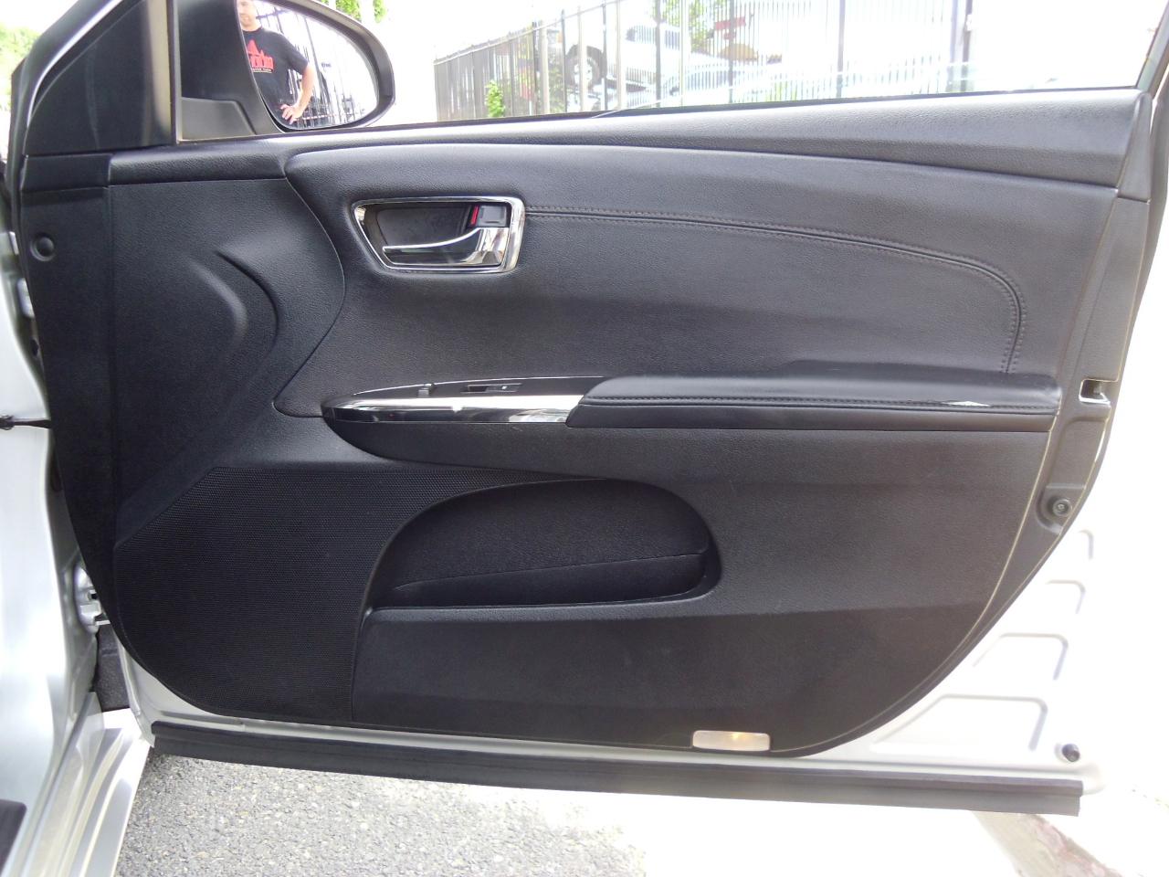 Toyota Avalon 4dr Sdn XLE Touring (Natl) 2013