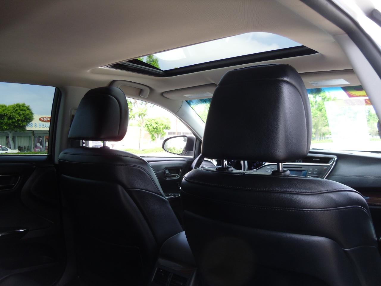 Toyota Avalon 4dr Sdn XLE Touring (Natl) 2013