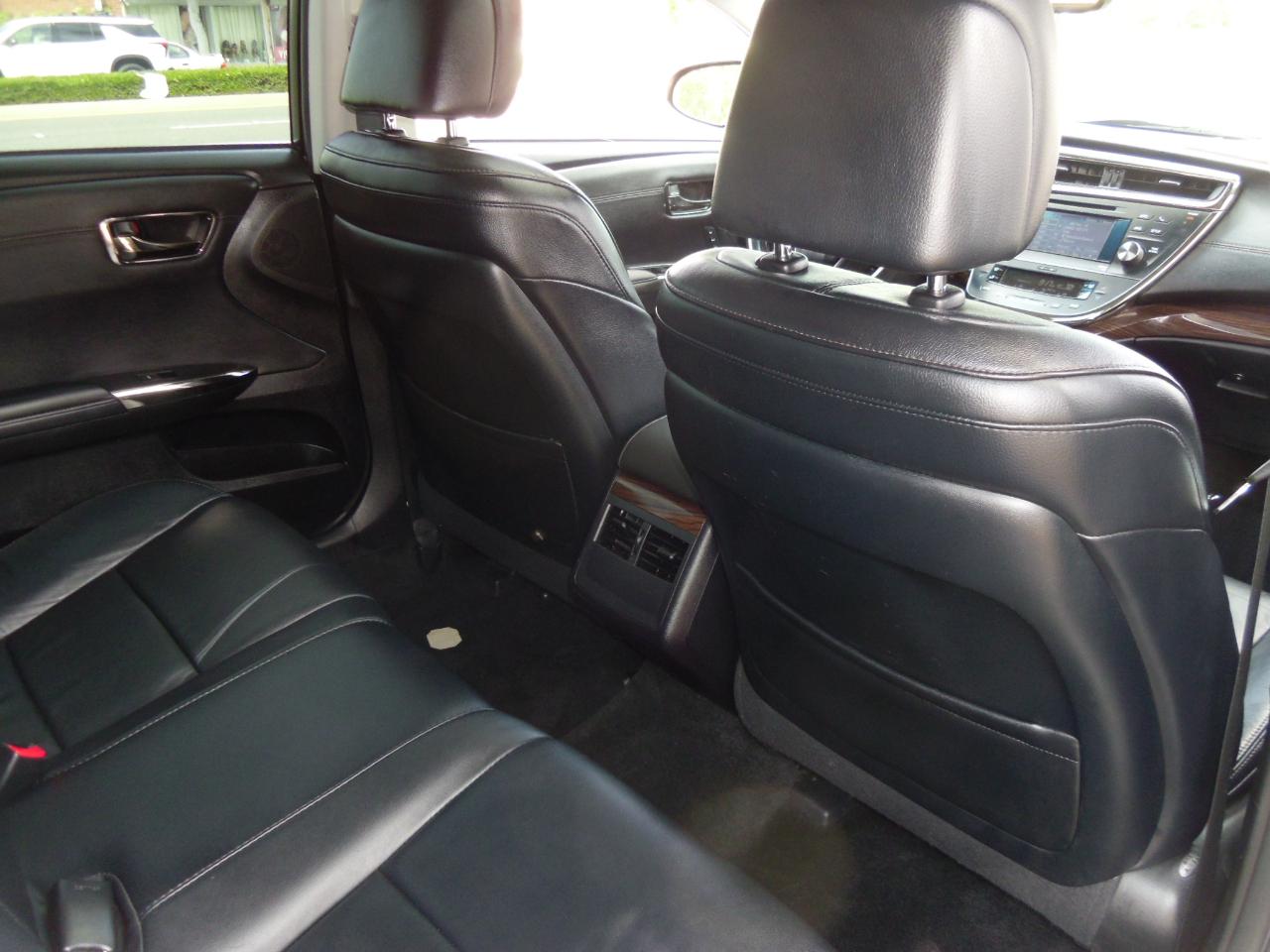 Toyota Avalon 4dr Sdn XLE Touring (Natl) 2013