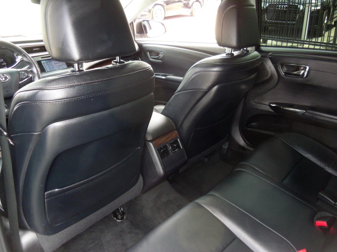Toyota Avalon 4dr Sdn XLE Touring (Natl) 2013