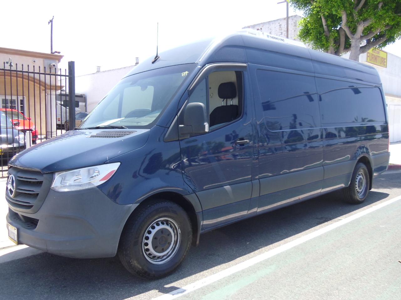 Mercedes-Benz Sprinter Cargo Van 2500 High Roof V6 170" RWD 2021