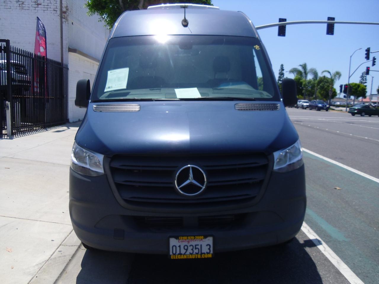 Mercedes-Benz Sprinter Cargo Van 2500 High Roof V6 170" RWD 2021