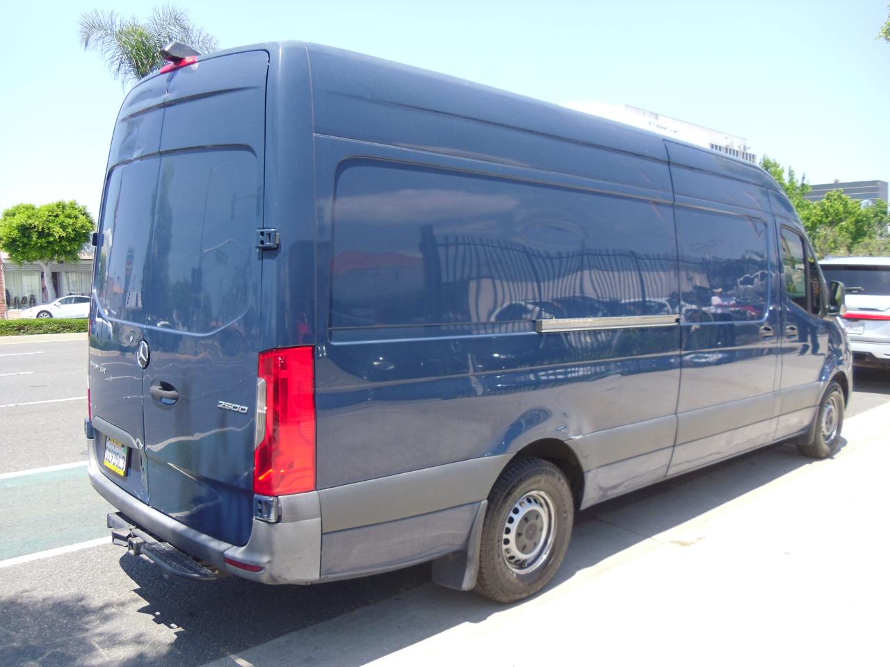 Mercedes-Benz Sprinter Cargo Van 2500 High Roof V6 170" RWD 2021