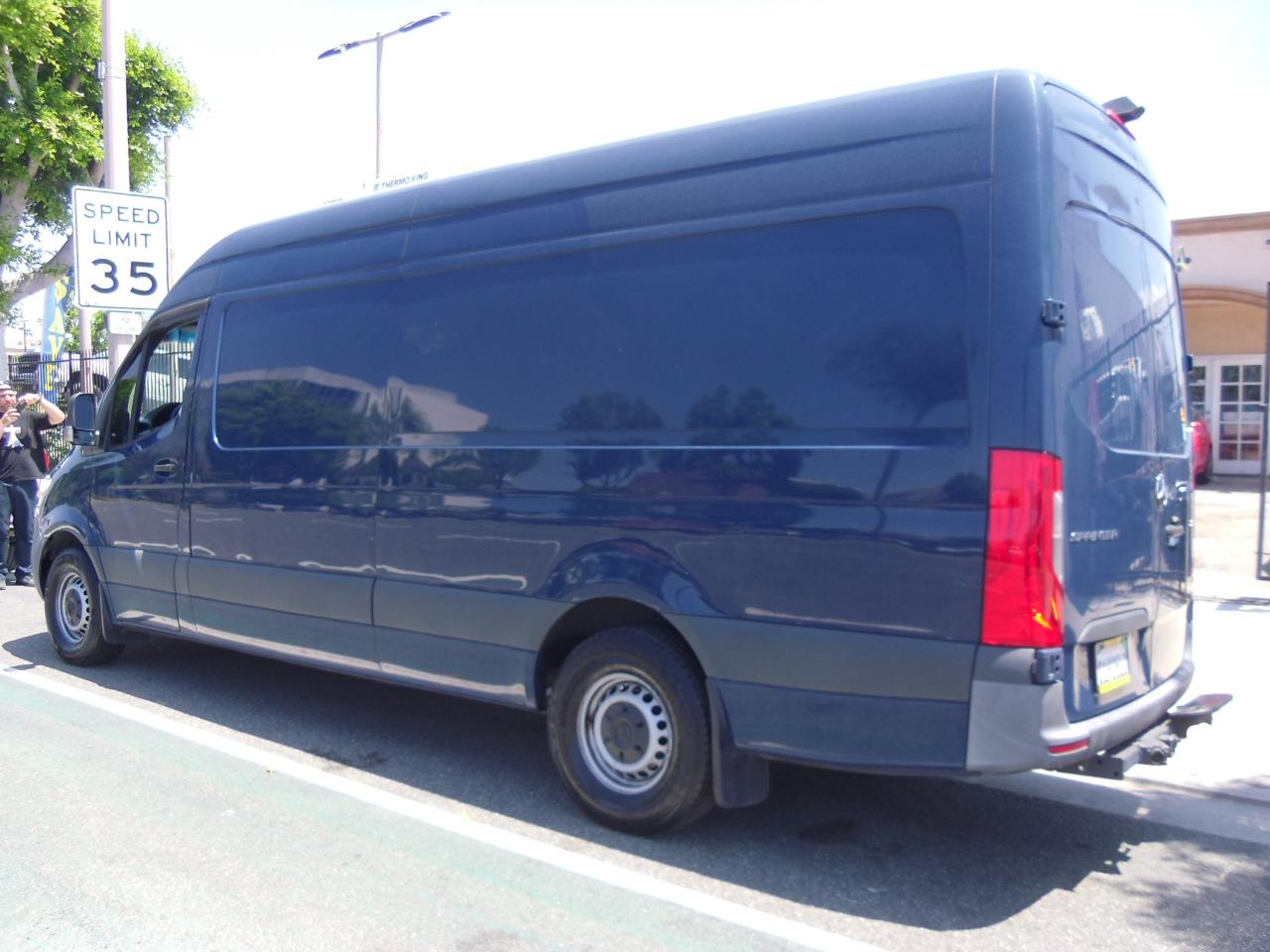 Mercedes-Benz Sprinter Cargo Van 2500 High Roof V6 170" RWD 2021