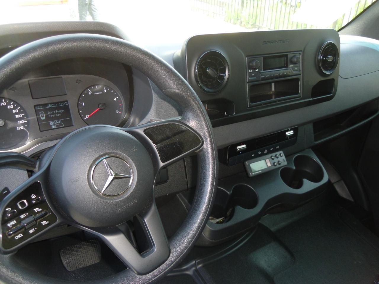 Mercedes-Benz Sprinter Cargo Van 2500 High Roof V6 170" RWD 2021