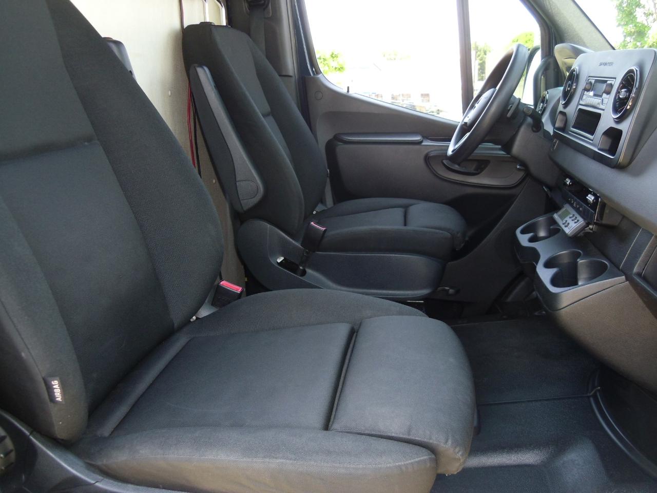 Mercedes-Benz Sprinter Cargo Van 2500 High Roof V6 170" RWD 2021