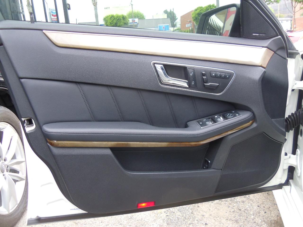 Mercedes-Benz E-Class 4dr Sdn E 550 Sport RWD 2011