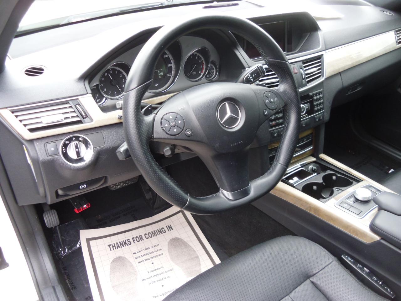 Mercedes-Benz E-Class 4dr Sdn E 550 Sport RWD 2011