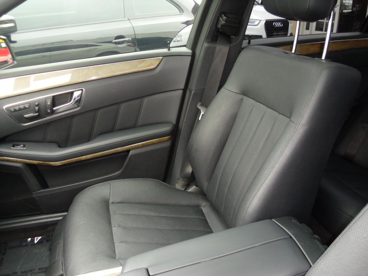 Mercedes-Benz E-Class 4dr Sdn E 550 Sport RWD 2011
