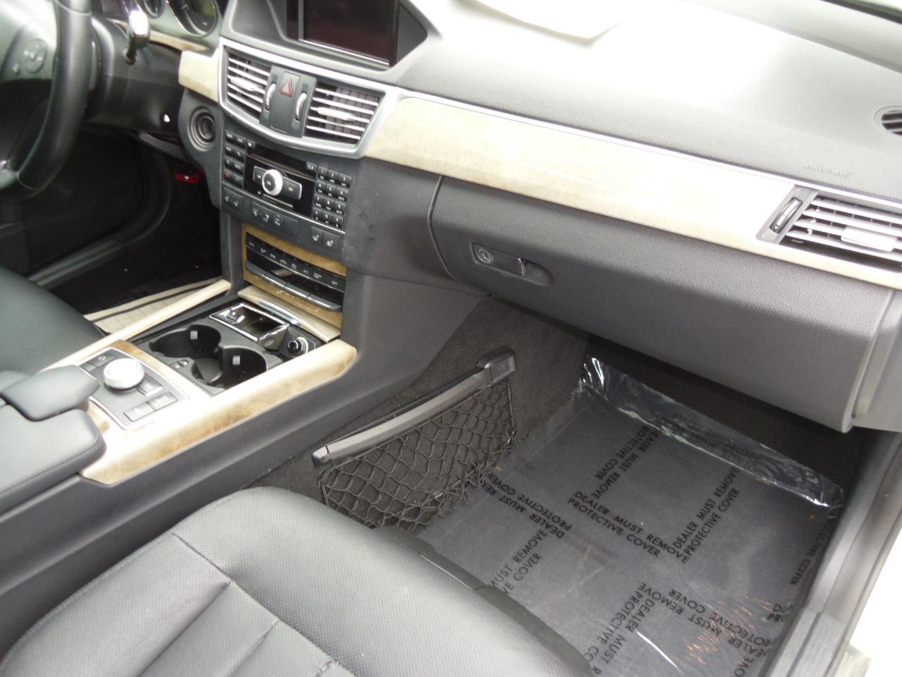Mercedes-Benz E-Class 4dr Sdn E 550 Sport RWD 2011