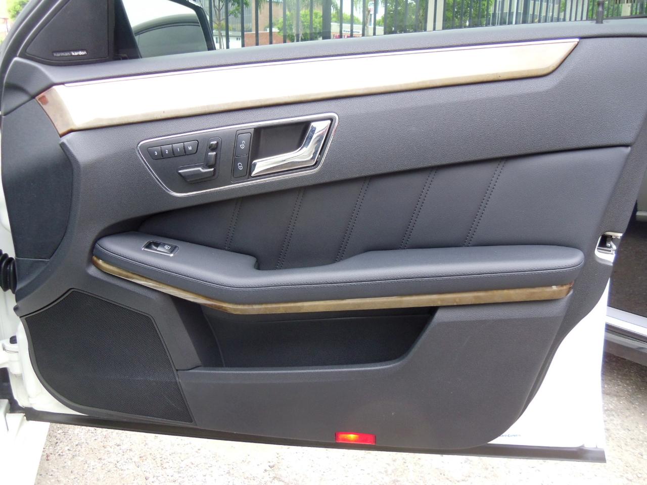 Mercedes-Benz E-Class 4dr Sdn E 550 Sport RWD 2011