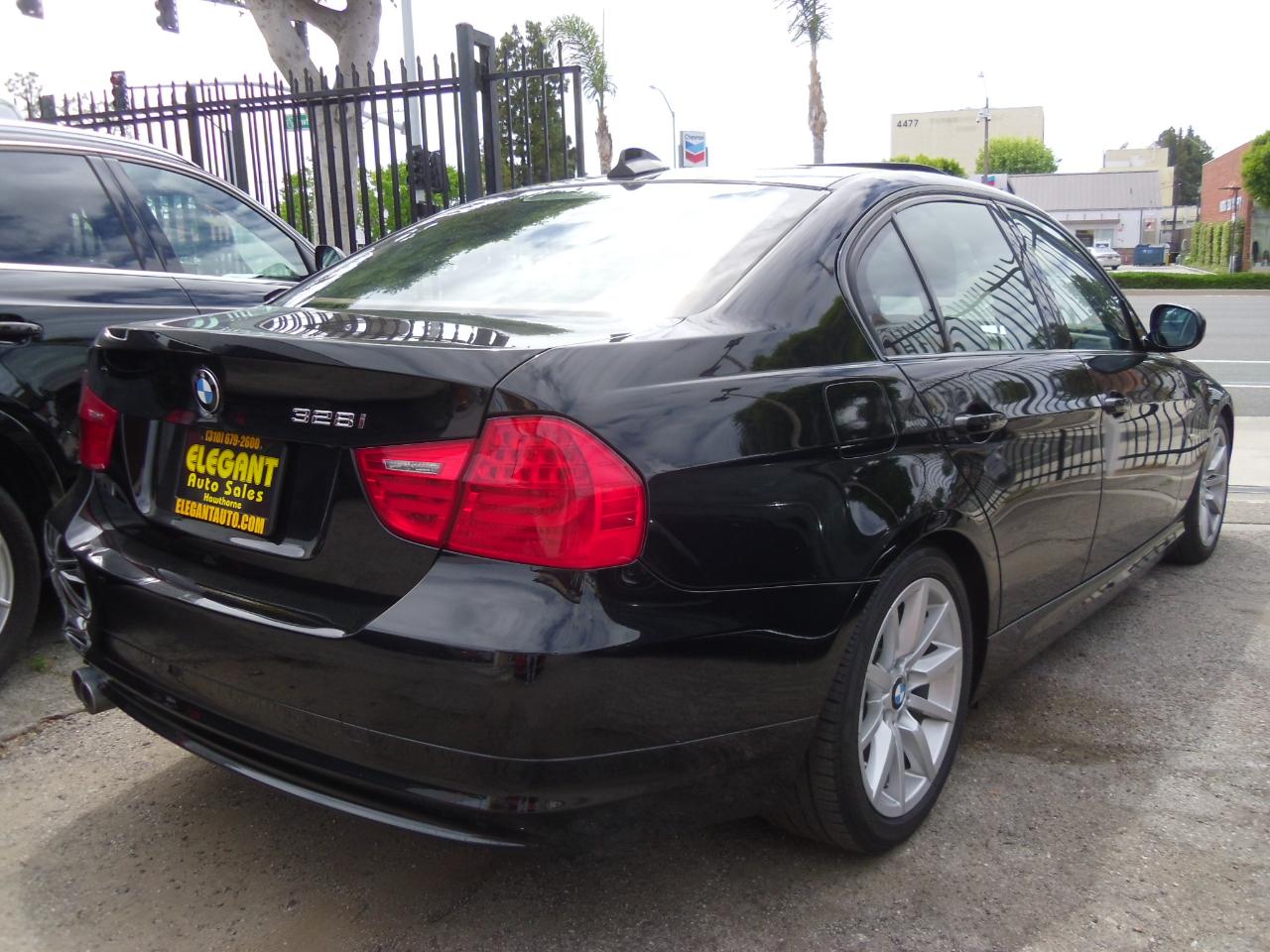 BMW 3 Series 4dr Sdn 328i RWD SULEV South Africa 2009