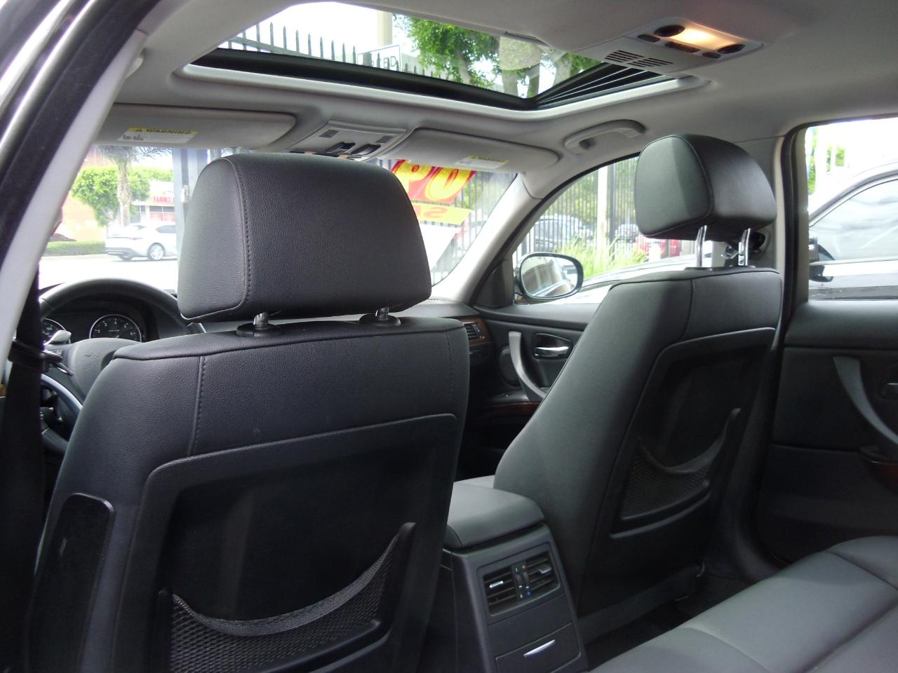 BMW 3 Series 4dr Sdn 328i RWD SULEV South Africa 2009