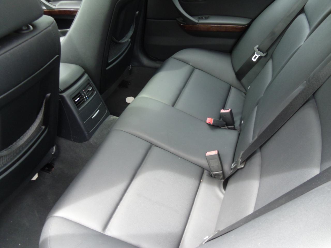 BMW 3 Series 4dr Sdn 328i RWD SULEV South Africa 2009