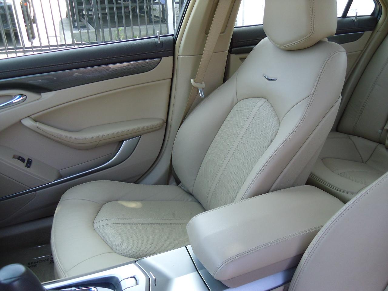Cadillac CTS Sedan 4dr Sdn 3.6L Performance AWD 2010