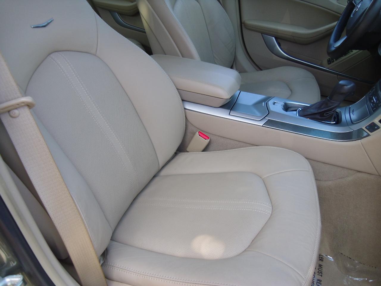 Cadillac CTS Sedan 4dr Sdn 3.6L Performance AWD 2010