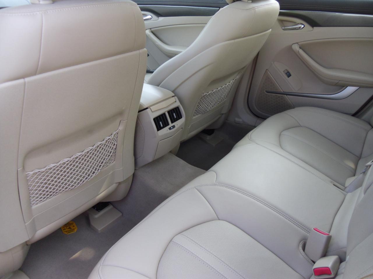 Cadillac CTS Sedan 4dr Sdn 3.6L Performance AWD 2010