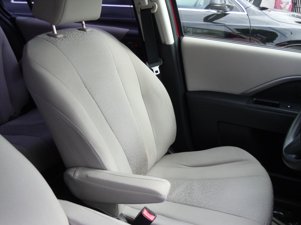 Mazda MAZDA5 4dr Wgn Auto Sport 2012