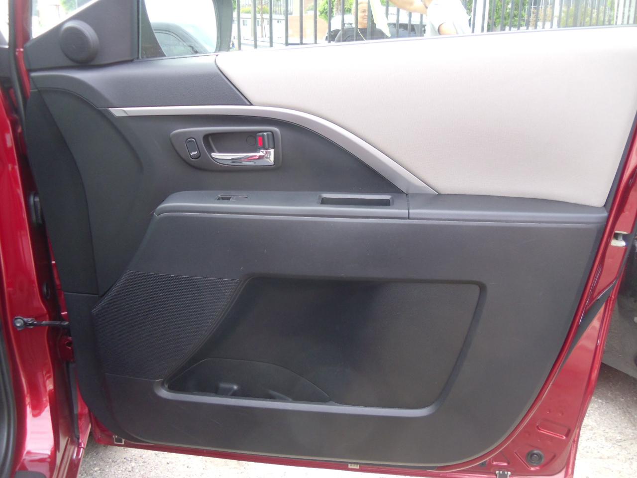 Mazda MAZDA5 4dr Wgn Auto Sport 2012