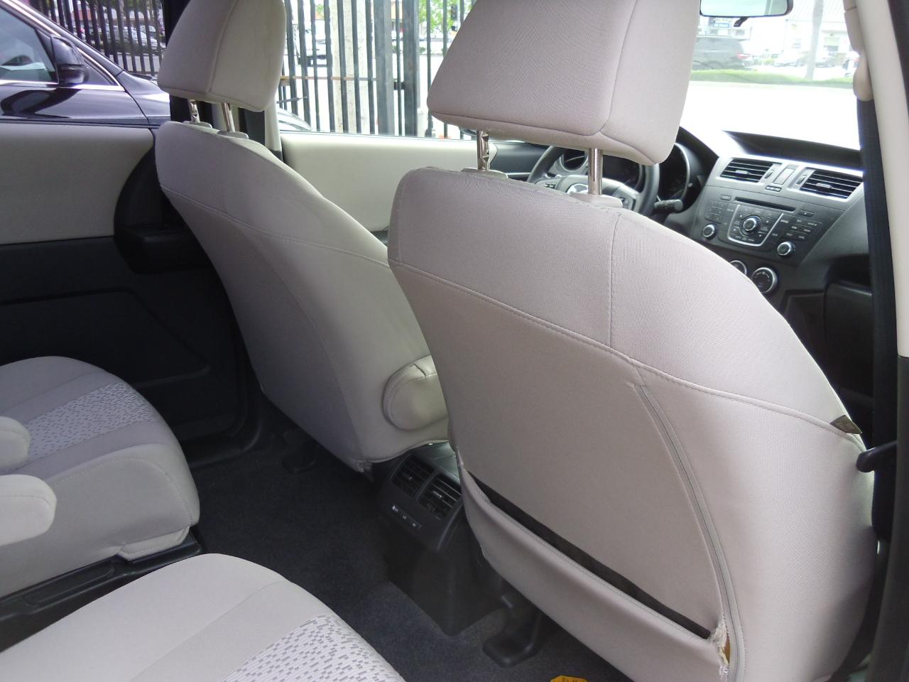 Mazda MAZDA5 4dr Wgn Auto Sport 2012