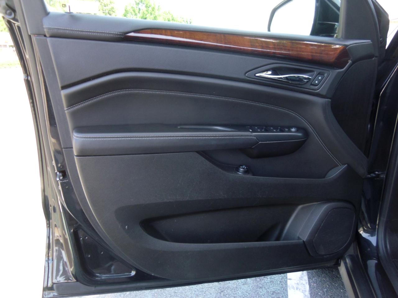 Cadillac SRX FWD 4dr Performance Collection 2013