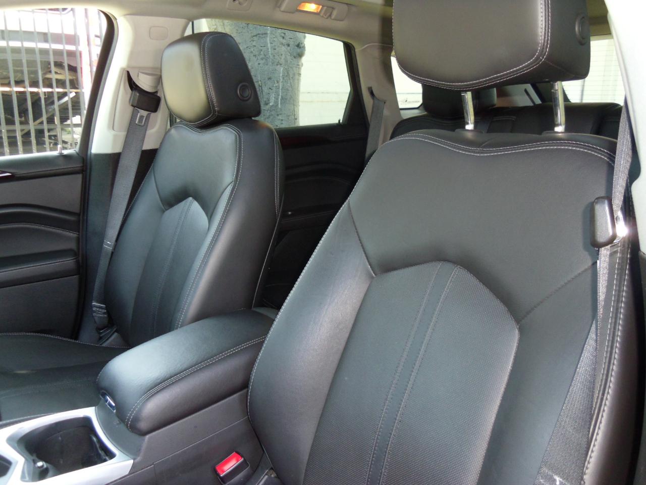 Cadillac SRX FWD 4dr Performance Collection 2013