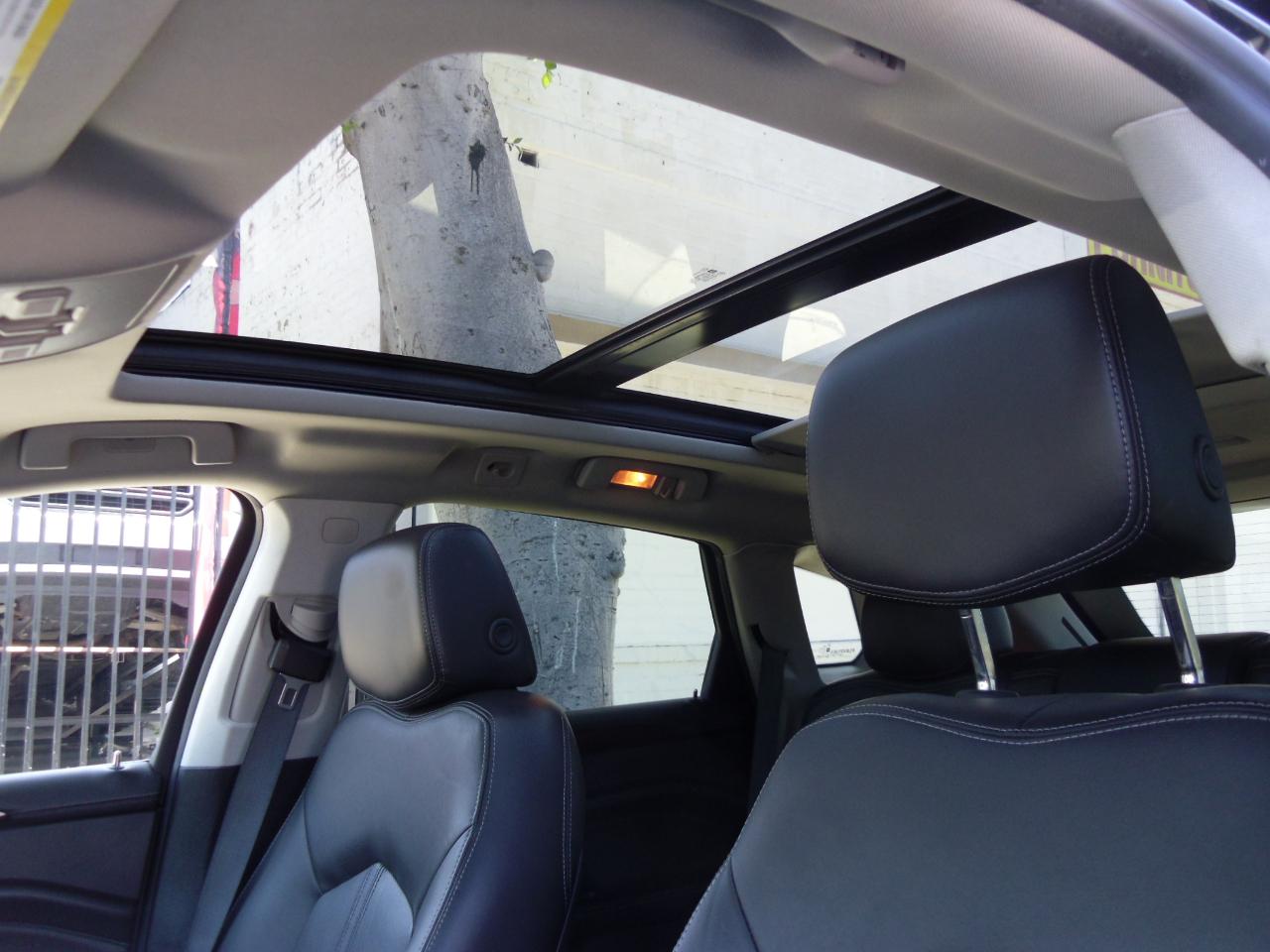 Cadillac SRX FWD 4dr Performance Collection 2013