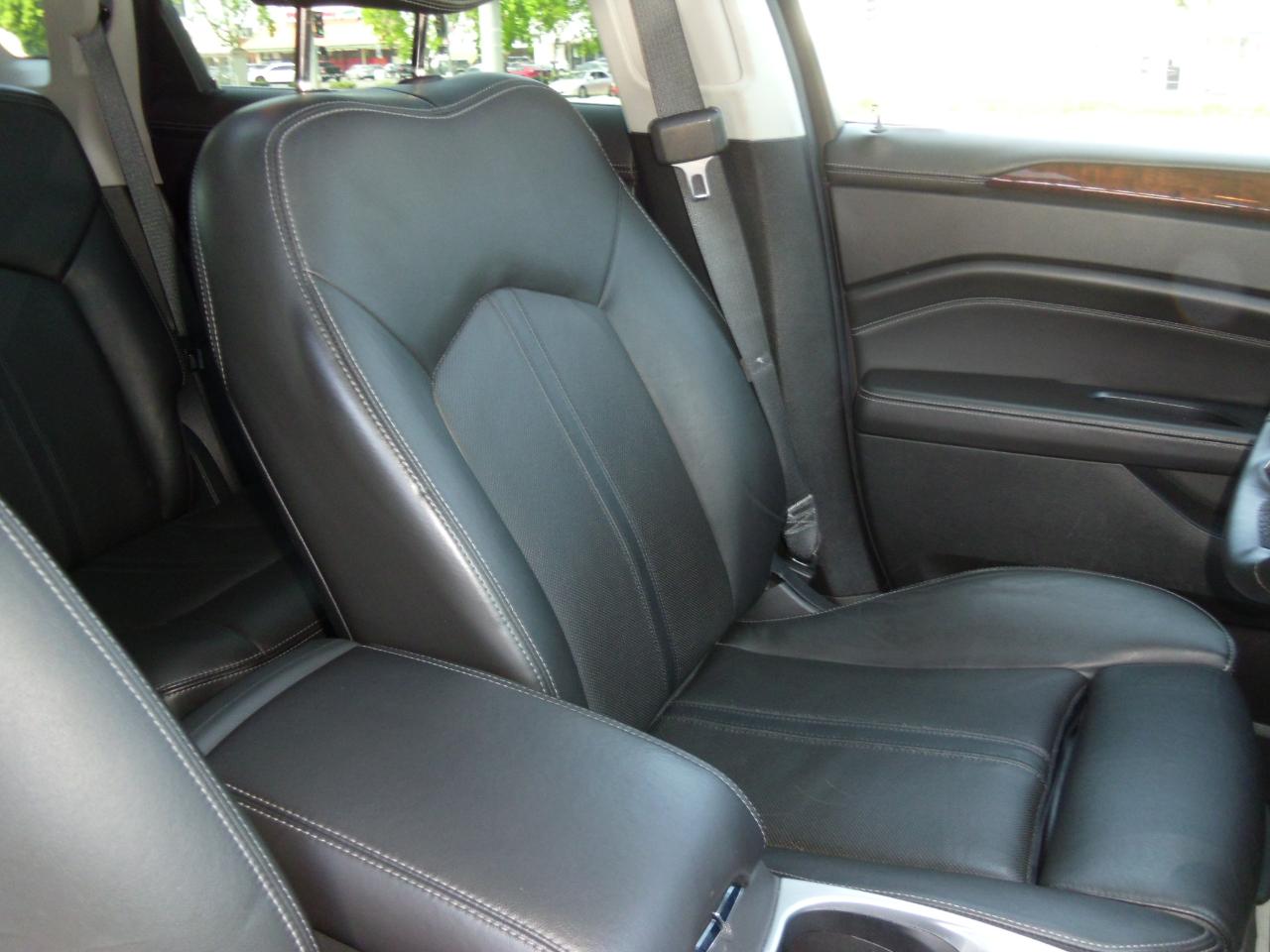 Cadillac SRX FWD 4dr Performance Collection 2013